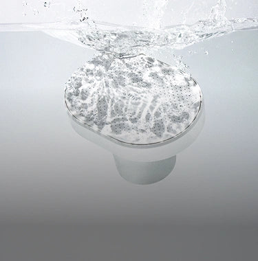 Shower filter in water, mobile guide